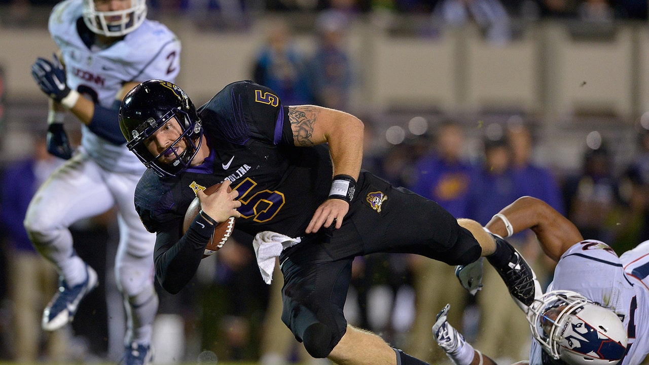 No. 18 East Carolina takes UConn's best shot, wins 31-21